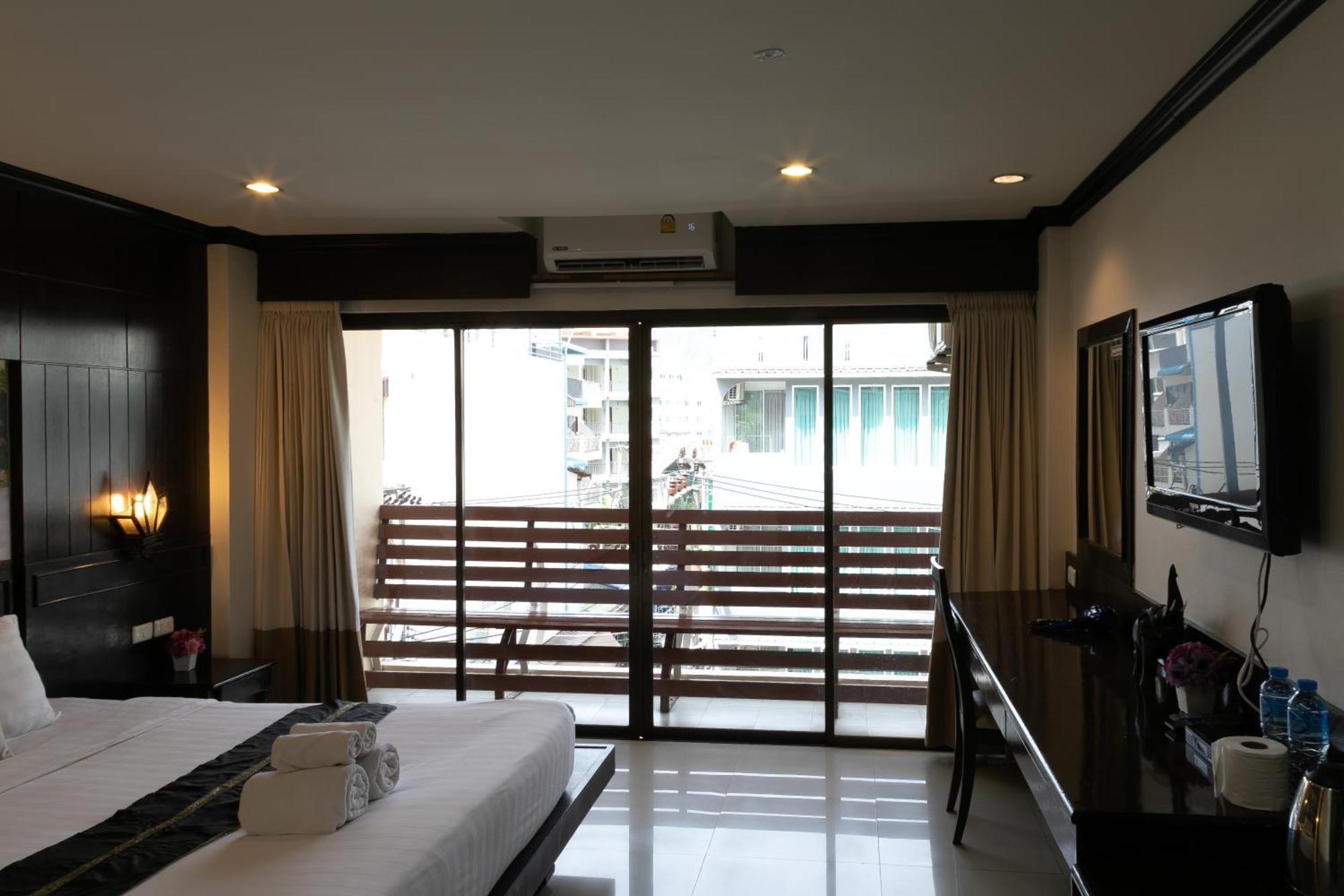 Best Venue Hotel Patong Dış mekan fotoğraf
